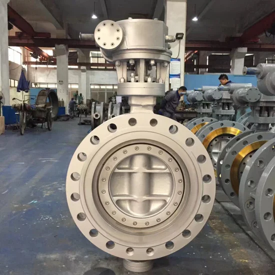 API/DIN Standard Wcb/Lcb/Lcc/CF8 Triple Offset Butterfly Valve